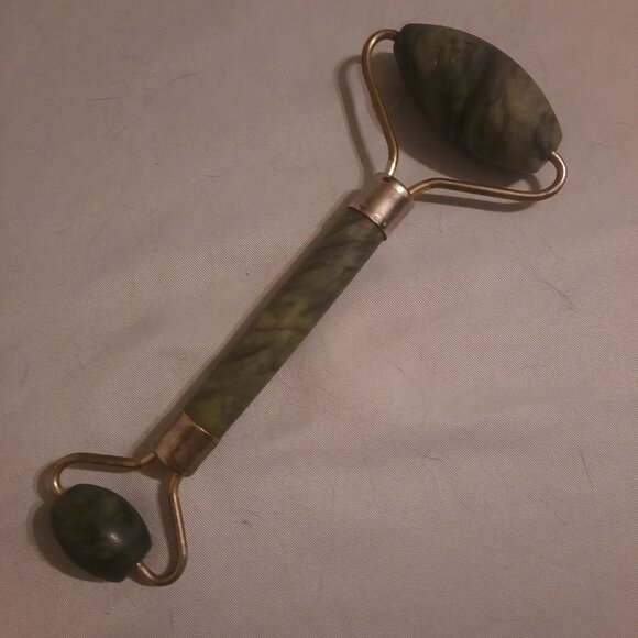 Jade face roller - Picture 1 of 2
